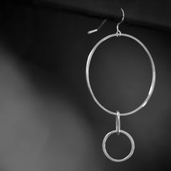 Tihku Örhängen I Äkta Silver. Handtillverkat i Stockholm. Stora Cirkel-örhängen.